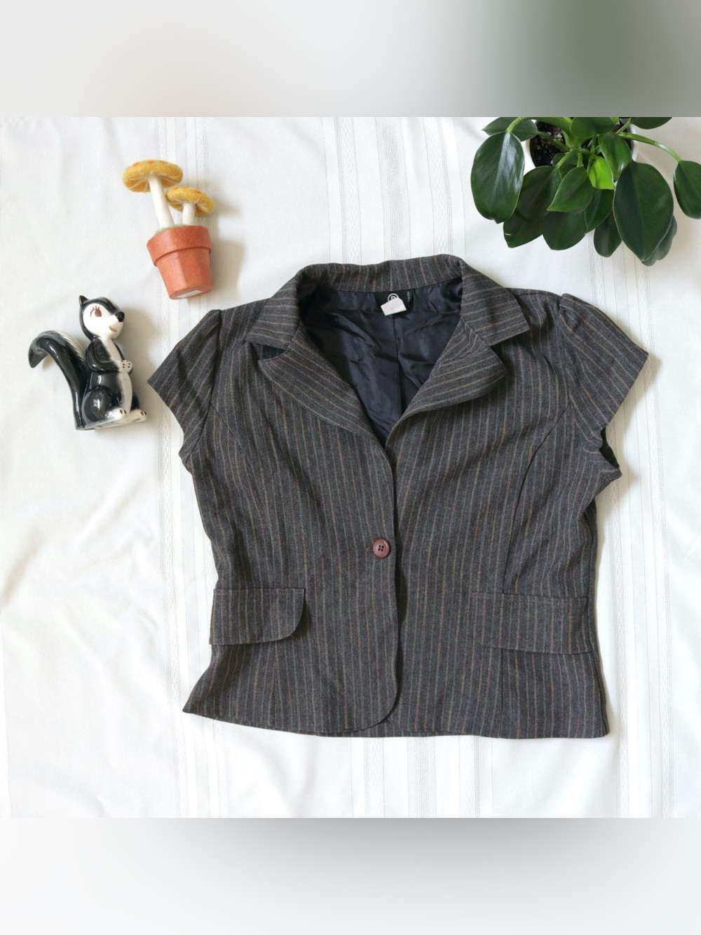 Y2k Grey cap sleeve blazer top with faded rainbow stripes